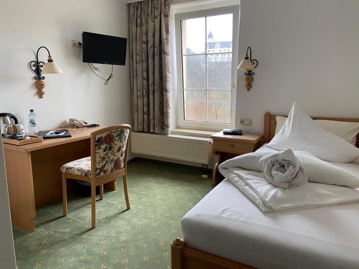 Muldenschlosschen Hotel Lunzenau Buitenkant foto