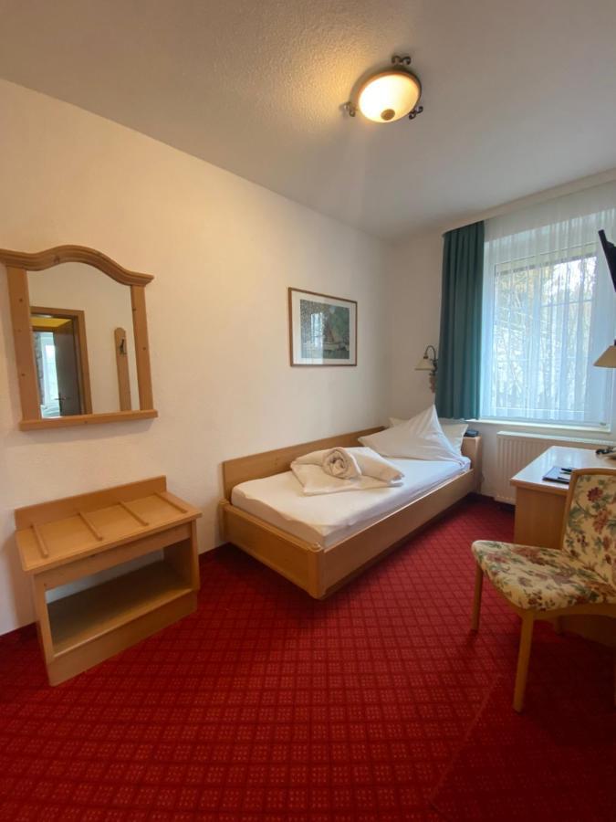 Muldenschlosschen Hotel Lunzenau Buitenkant foto